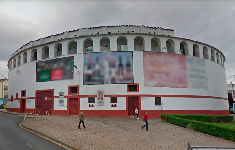 Frontal de la Plaza de toros de Zafra